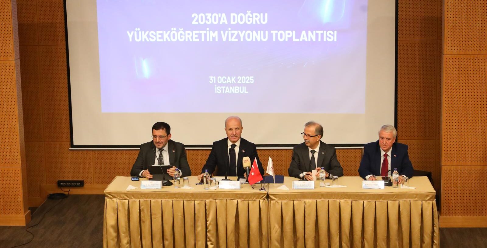 Üniversitelerde Yapay Zekâ Programları